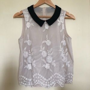 Chloe K floral lace front top w/ Peter Pan collar